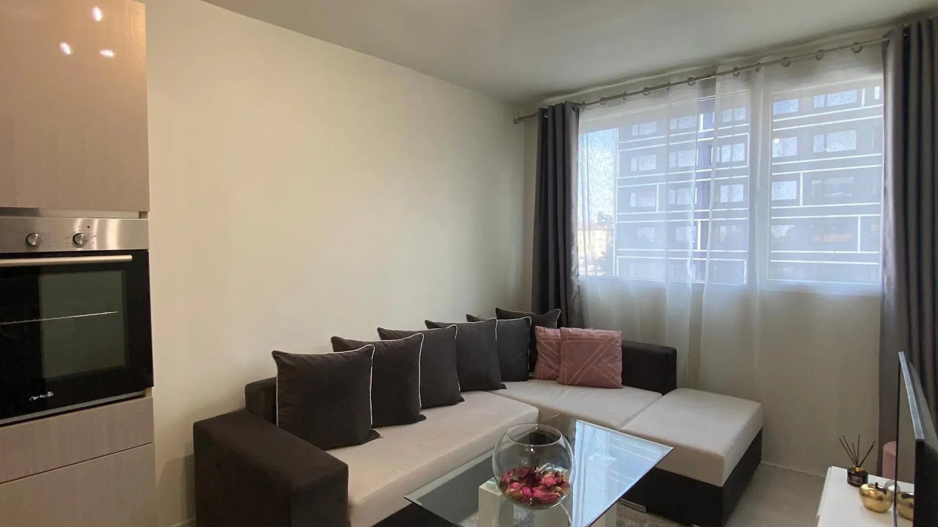 Brand New And Modern Apartment Directly Next To The Metro Station Sofia